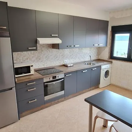 Casa Caxota: Planta Baja Con Terraza Y Vistas Al Mar Finisterre